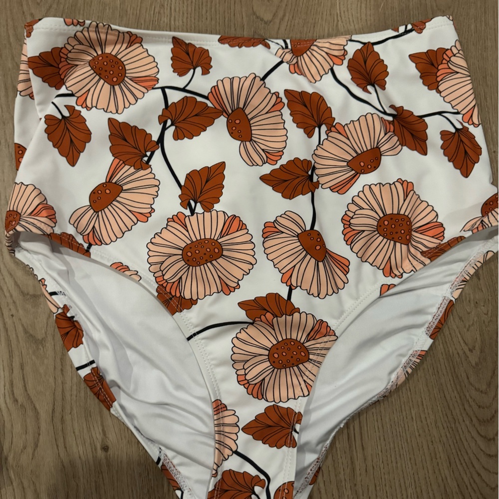Coral reef L bottoms
